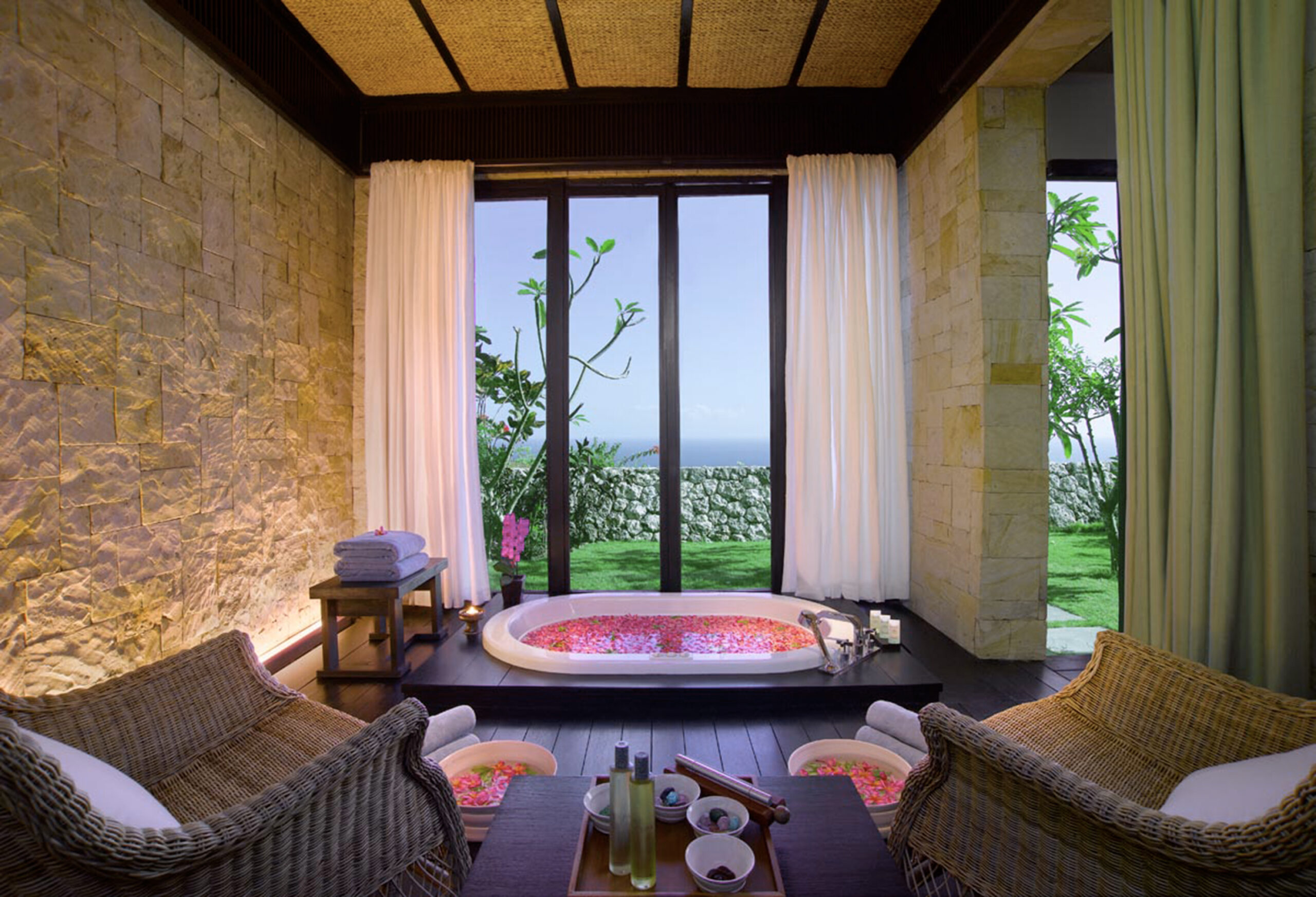 Bvlgari Spa & Cliffside Reset