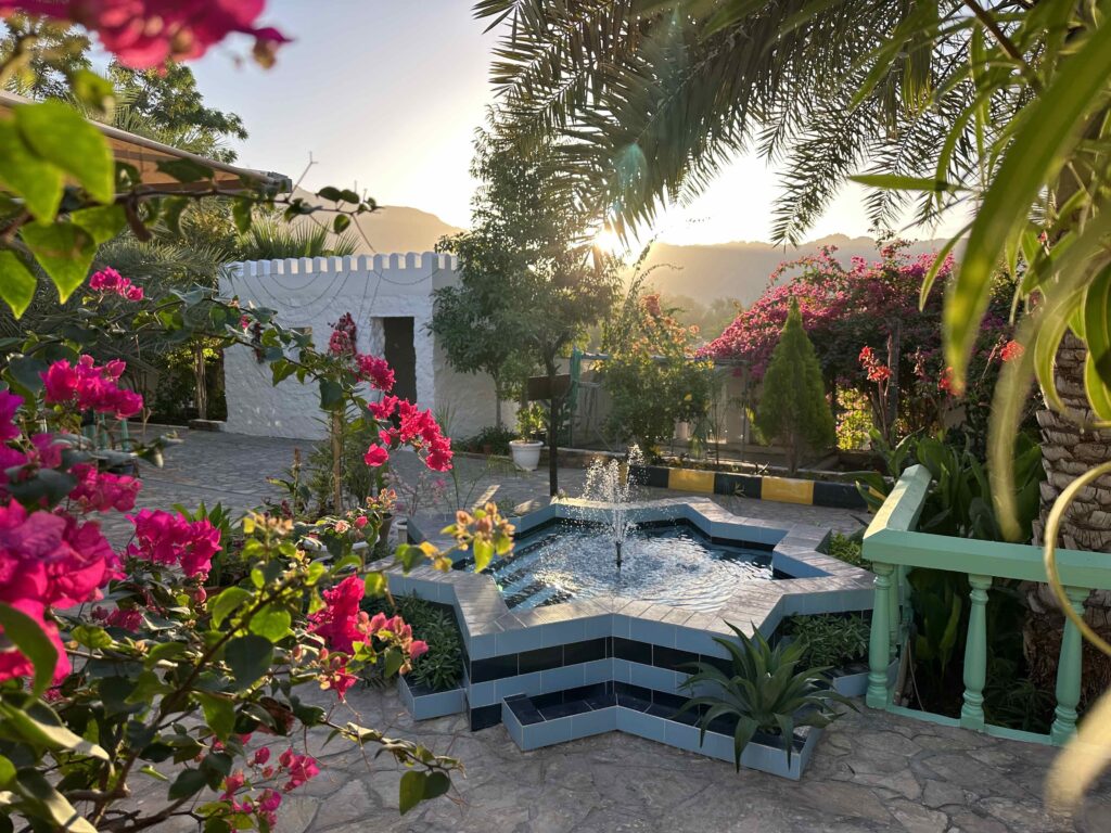 Private Omani Courtyard Lunch in Nizwa