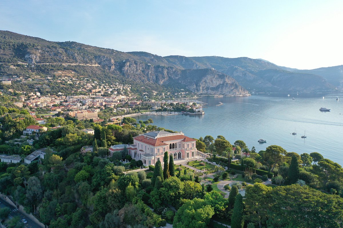 Cap Ferrat gardens and sea villas